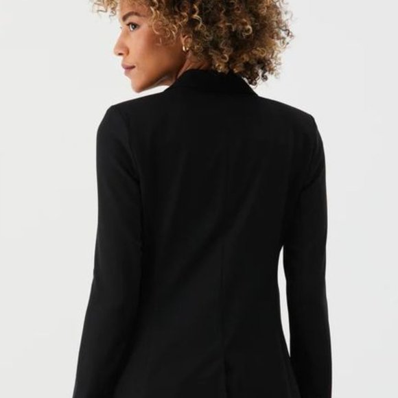 RAFAELLA LADIES BLACK (2) BUTTON LUX BLAZER (INDONESIA) - Picture 4 of 17